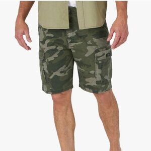Wrangler Relaxed Fit Camo Cargo Shorts Green Size 34